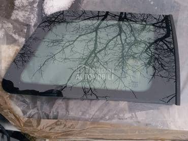 Desno bocno staklo za Renault Megane od 2003. do 2008. god.