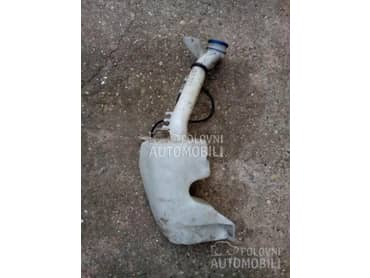 Posuda za vodu brisaca za Citroen Saxo od 1995. do 2003. god.