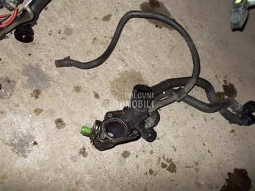 Kuciste termostata za 1.4 b za Volkswagen Golf 4