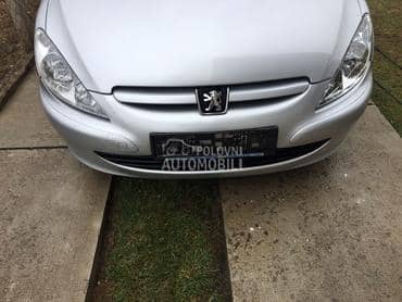 Prednji branik EZRC za Peugeot 307