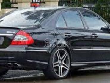 Mercedes Benz E Klasa -  kompletan auto u delovima