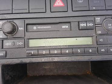 Kasetofon za Volkswagen Passat B5.5 od 1998. do 2005. god.