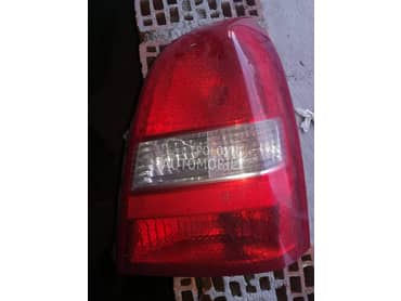 Stop svetla za Nissan Primera od 2002. do 2009. god.