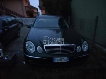 Mercedes Benz E Klasa - kompletan auto u delovima