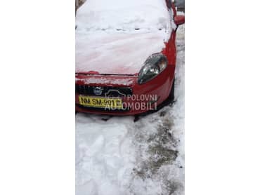 Branik za Fiat Grande Punto od 2005. do 2009. god.