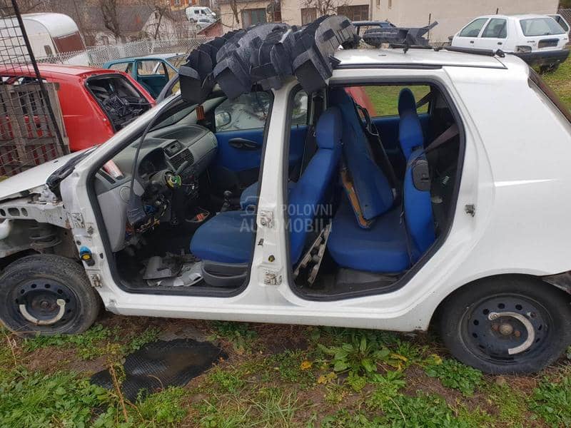 Fiat Punto -  kompletan auto u delovima