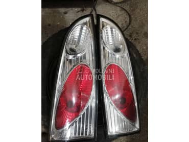 stop svetla restayling hedzbek za Ford Focus od 2000. do 2004. god.