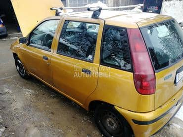 Fiat Punto -  kompletan auto u delovima