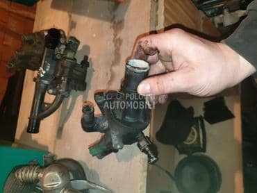 Kuciste termostata 1.3 mjet za Fiat Doblo, Idea, Panda ...