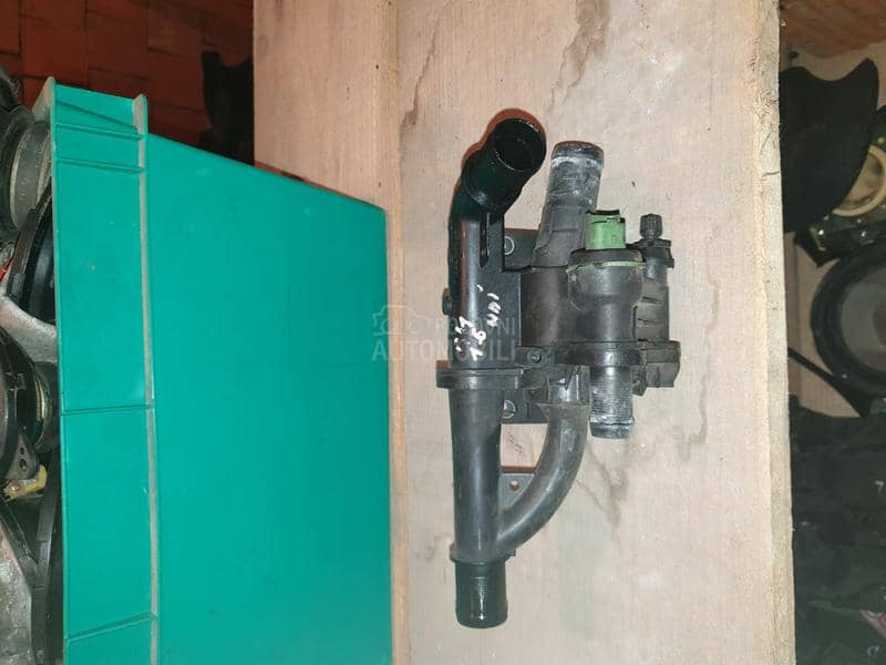 Kuciste termostata 1.6 hdi