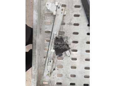 Prednji levi podizac za Peugeot 308 od 2008. do 2011. god.