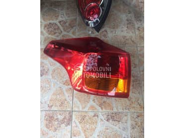 Stop svetla za Toyota RAV 4 od 2013. do 2017. god.