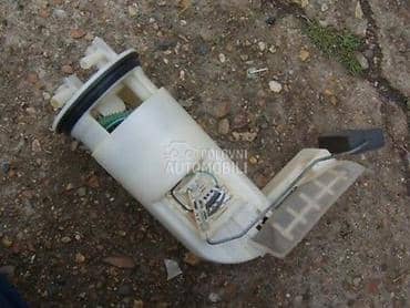 Benzinska pumpa za Peugeot 106