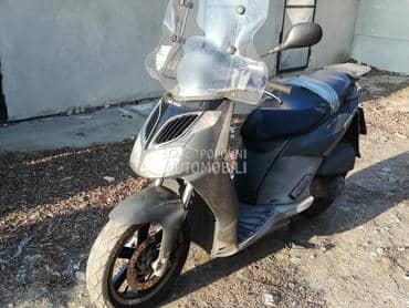 Aprilia sport city 200 delovi