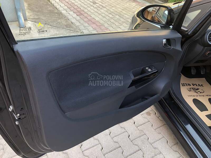 Opel Corsa D 1.4 CH