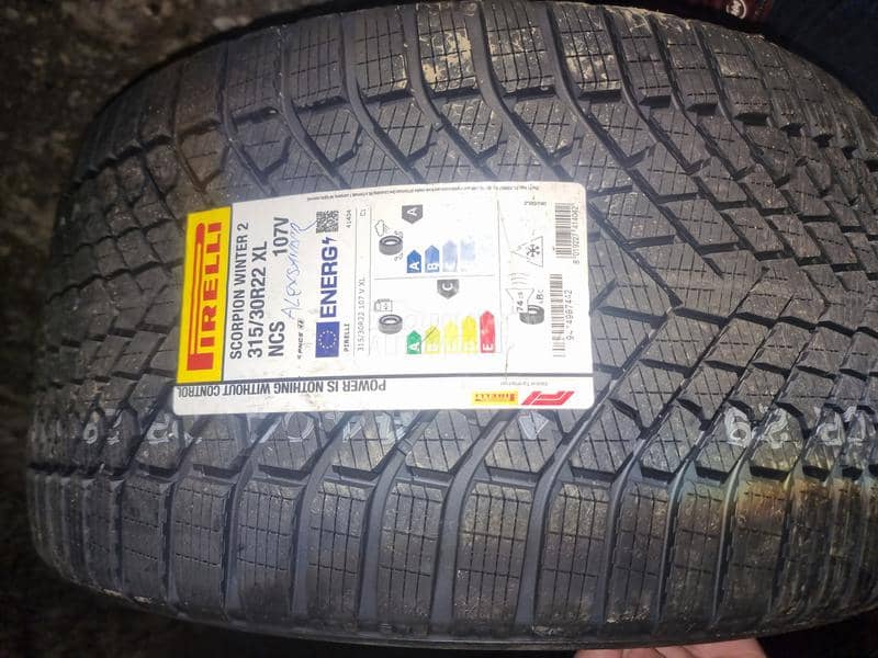 Pirelli 315/30 R22 Zimska