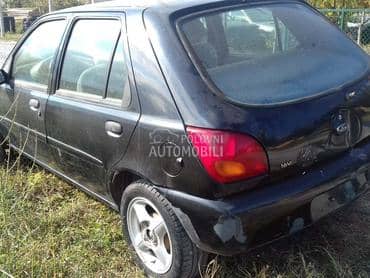 Ford Fiesta -  kompletan auto u delovima