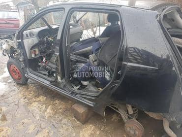 Fiat Punto 2002. god. -  kompletan auto u delovima