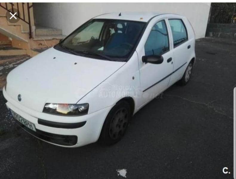 Fiat Punto 2001. god. -  kompletan auto u delovima