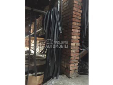 kederi vrata za Dacia Sandero od 2013. do 2017. god.