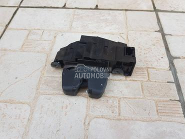 Centralna brava gepek vrata za Peugeot 308