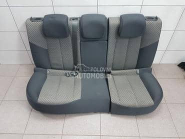 Zadnja sedista vise dezena za Renault Megane od 2003. do 2008. god.