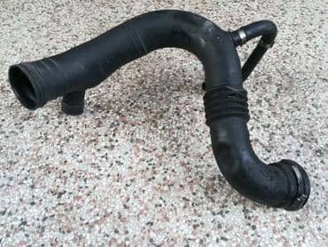 Rebrasto crevo turbine za Alfa Romeo 159