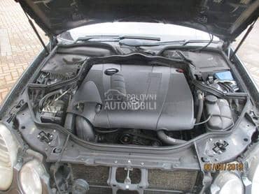 Mercedes Benz E Klasa -  kompletan auto u delovima