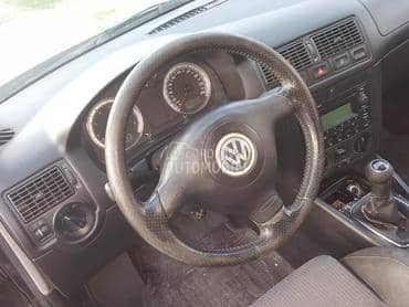 Volan tri kraka za Volkswagen Golf 4 od 1998. do 2004. god.