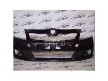 Prednji branik za Toyota Corolla Verso od 2010. do 2013. god.