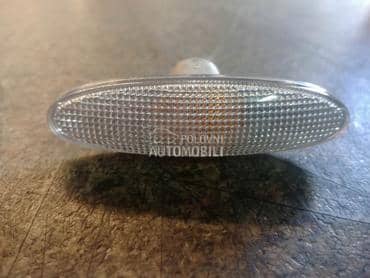 Migavac bocni za Lancia Ypsilon