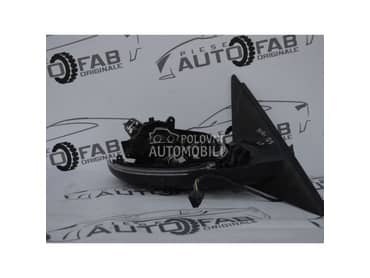 Desni retrovizor za Audi Q5 od 2008. do 2012. god.