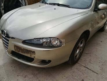 Alfa Romeo 147 - kompletan auto u delovima