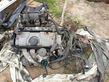 motor 1.1  novi tip za Citroen Saxo od 2001. do 2003. god.