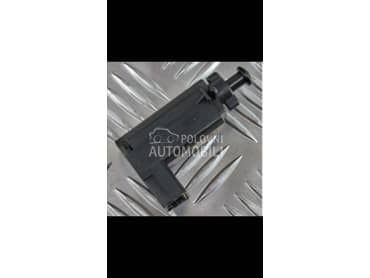 prekidac stop svetla na pedali za Land Rover Freelander od 2001. do 2006. god.