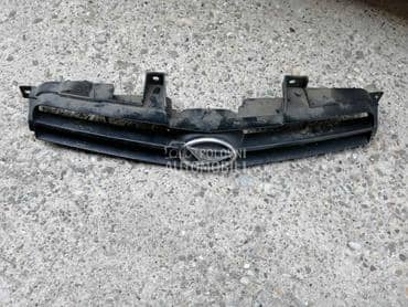 Ukrasna maska izmedju farova za Daihatsu YRV od 2001. do 2010. god.