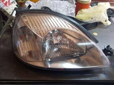 Far desni Rio za Kia Rio od 2002. do 2005. god.