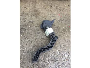 Pedala gasa za Volkswagen Passat B5.5