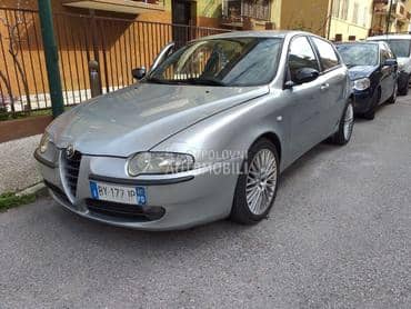 Prednji branik sivi za Alfa Romeo 147 od 2001. do 2004. god.