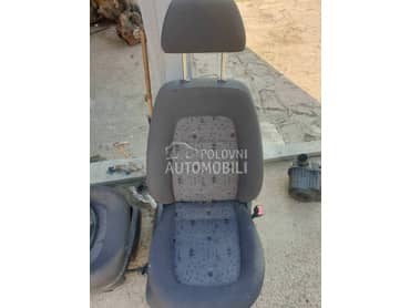 Desno sediste za Škoda Fabia od 2000. do 2007. god.