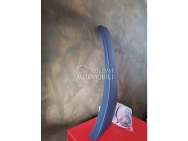 plasticni rub prednjeg branika za Toyota RAV 4