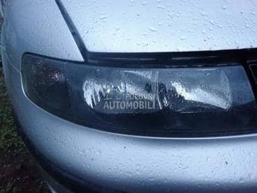 desni far leon toledo za Seat Leon od 2000. do 2003. god.