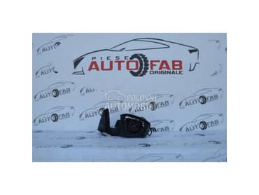 Desni retrovizor za Škoda Octavia od 2013. do 2019. god.