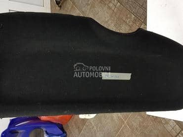 polica gepeka za Peugeot 206