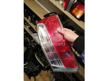 Desna Spoljasnja STOP LAMPA za Toyota Avensis od 2009. do 2012. god.