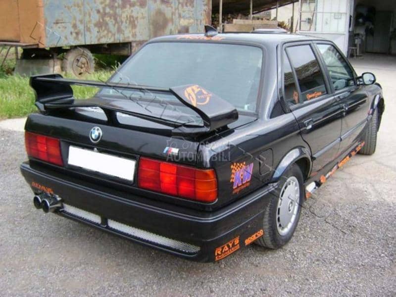 Difuzor za branik E30 Kockica