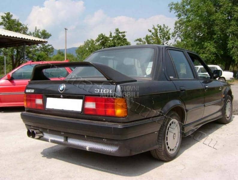 Difuzor za branik E30 Kockica