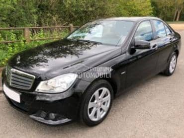 Mercedes Benz C Klasa W204 -  kompletan auto u delovima