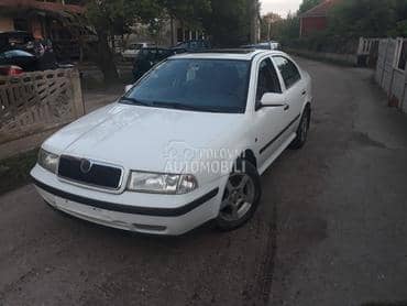 Škoda Octavia -  kompletan auto u delovima
