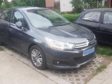 Citroen C4 - kompletan auto u delovima